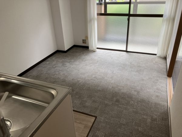 長興寺こよしマンション1階2DK リビングの画像