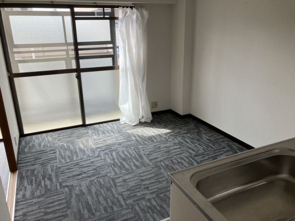 長興寺こよしマンション4階2DK リビングの画像