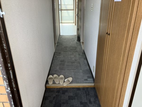 長興寺こよしマンション4階2DK 玄関の画像
