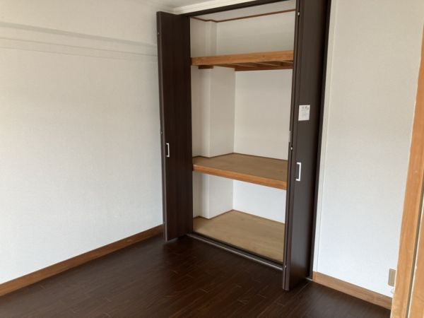 長興寺こよしマンション4階2DK 収納の画像