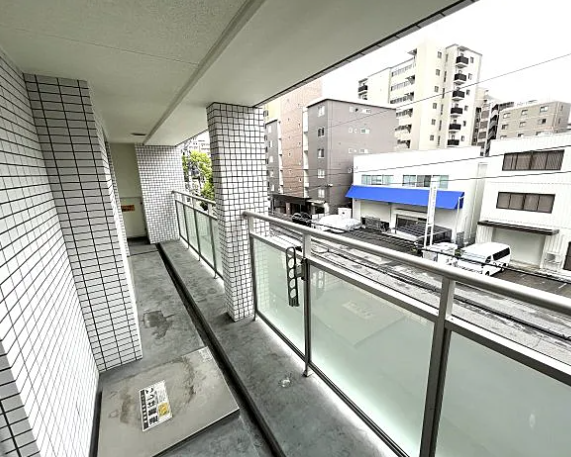 ロハス江坂3階1DK ベランダの画像