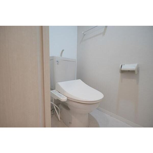 アーデン江坂Ⅱ5階1R トイレの画像