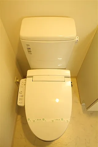 アーデンタワー本町イースト4階1K トイレの画像