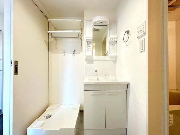 クラムズ黄金1階1LDK 洗面所の画像