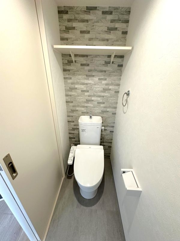クラムズ黄金1階1LDK トイレの画像