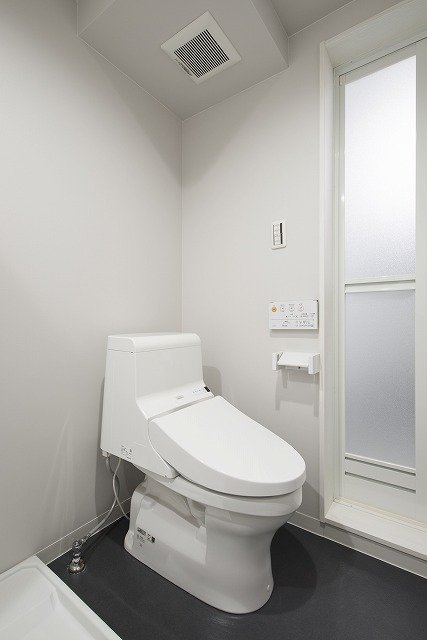 エアスト東中島1階1K トイレの画像