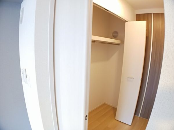ヒカルサ堺市文珠橋通Ⅰ1階1K 収納の画像