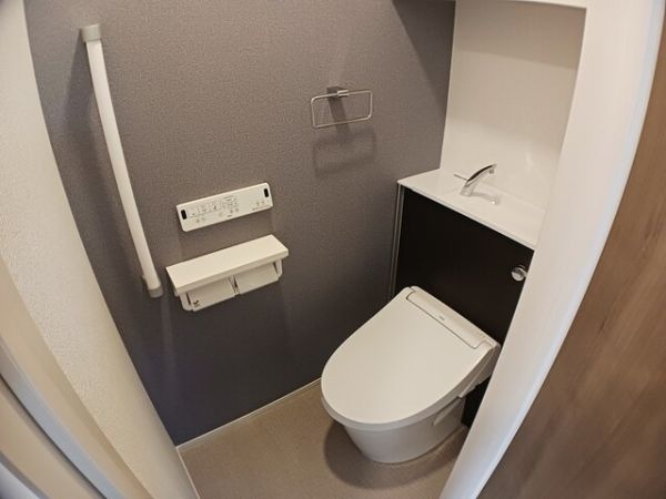 ヒカルサ堺市文珠橋通Ⅰ2階1K トイレの画像