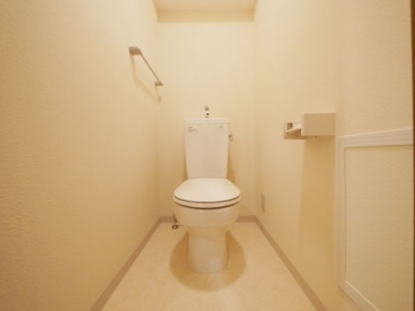 ルーセントオーデン門真3階1K トイレの画像