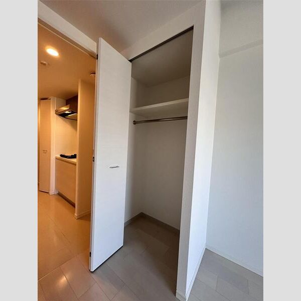 S-RESIDENCE新大阪駅前14階1K 収納の画像