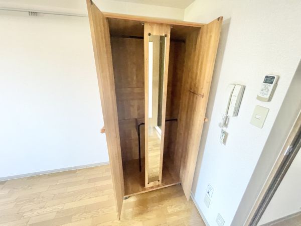 ラフォーレ竹山2階1K 収納の画像