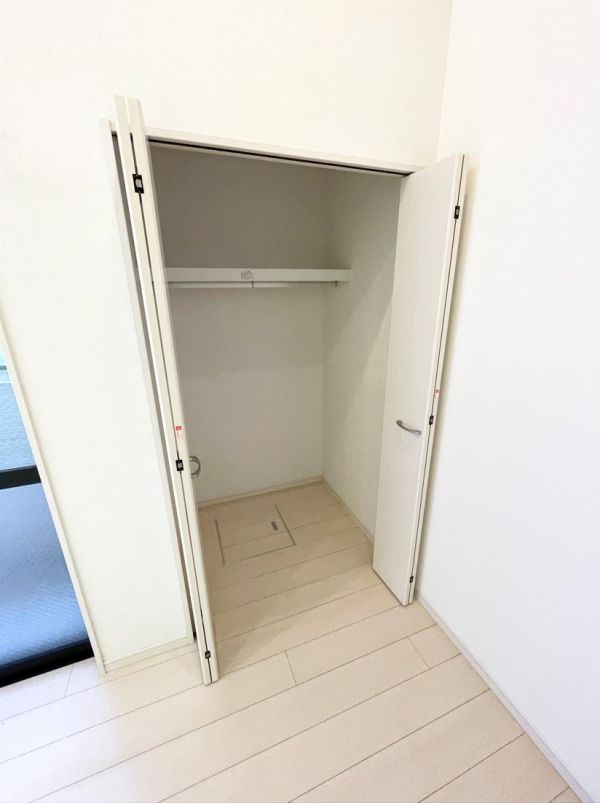 グリーン・ノア1階1R 収納の画像