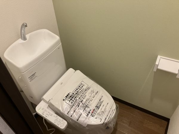 豊中市緑丘1丁目戸建2階4LDK以上 トイレの画像