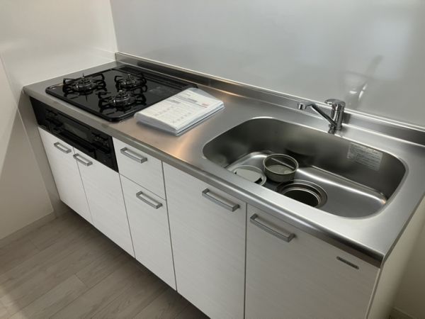 Villa　41　YAMATE　SUITA2階2LDK キッチンの画像