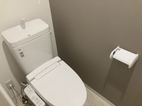 Villa　41　YAMATE　SUITA2階2LDK トイレの画像