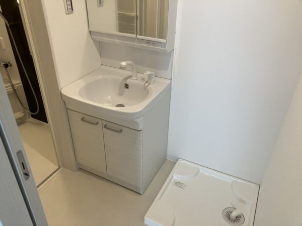 Villa　41　YAMATE　SUITA2階2LDK 洗面所の画像