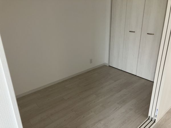 Villa　41　YAMATE　SUITA3階2LDK 部屋①の画像