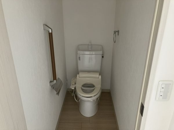 セブンハイツ4階3LDK トイレの画像