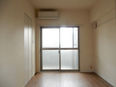 京橋イーストガーデン5階1DK リビングの画像