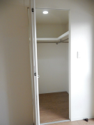 京橋イーストガーデン5階1DK 収納の画像