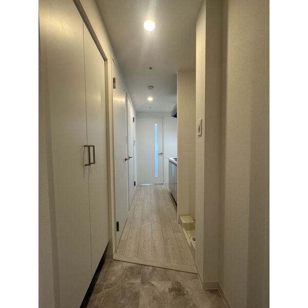 AELL OSAKA EAST14階2K 玄関の画像