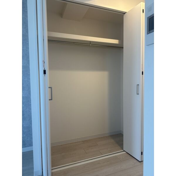 AELL OSAKA EAST14階2K 収納の画像