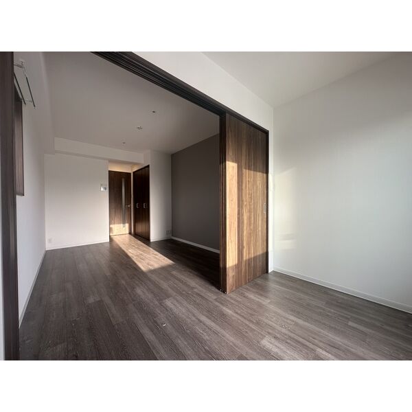 AELL OSAKA EAST15階2K リビングの画像