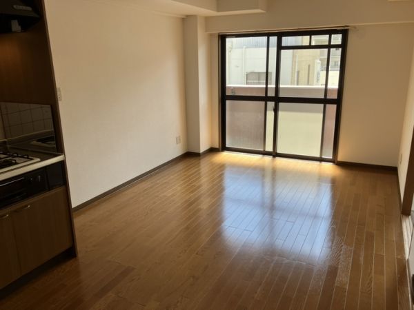 マジョール松崎町5階2LDK リビングの画像