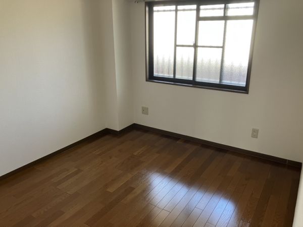マジョール松崎町5階2LDK 部屋①の画像