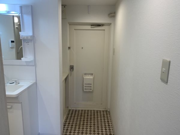 花園マンション3階1R 玄関の画像