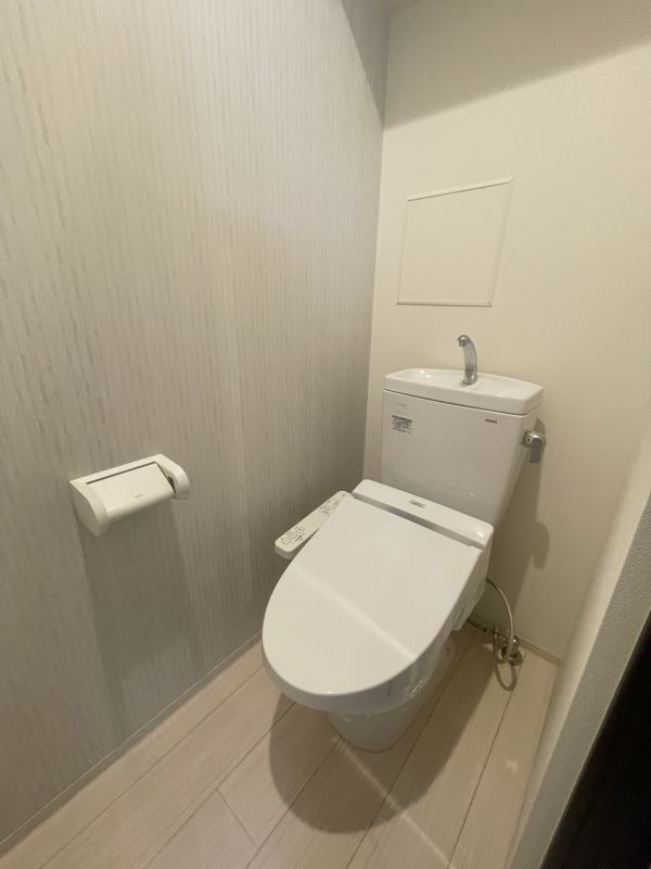 フェールヴィル阿波座5階1K トイレの画像