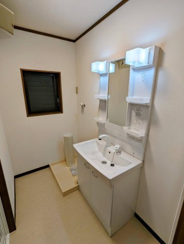 九条一丁目戸建3階2LDK 洗面所の画像