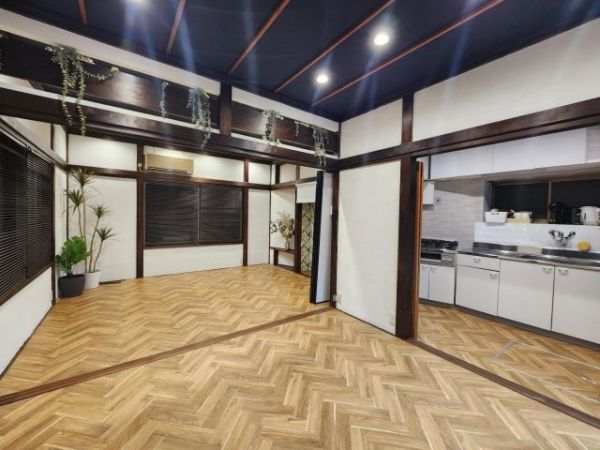 明石海峡大橋が見えるオーシャンビュー戸建て2階3LDK リビングの画像