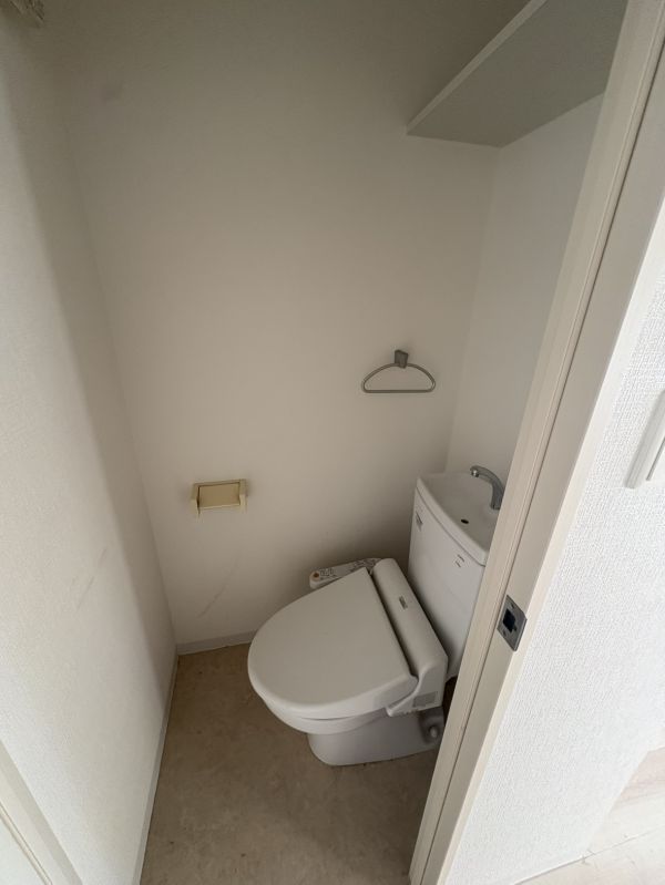 エルミタージュ難波南V8階1R トイレの画像
