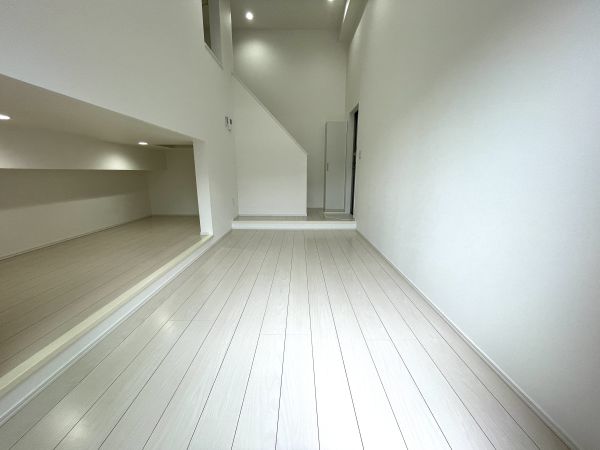 M.R.プレミア2階1R 部屋①の画像
