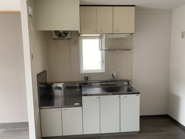 グリーンヒル小金台E棟1階2LDK キッチンの画像