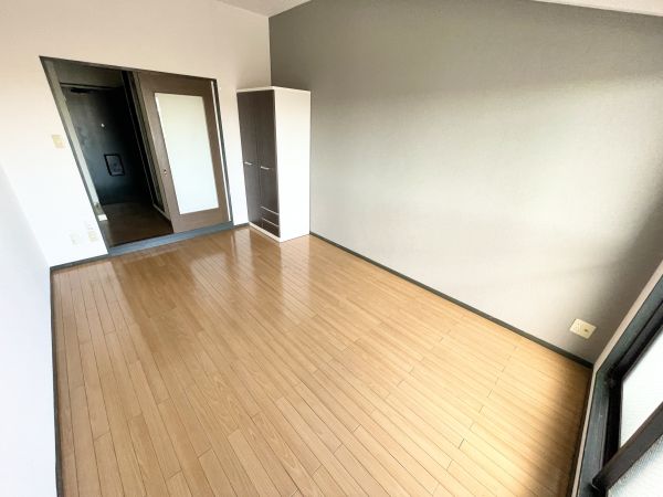 メゾン・ド・ポプラ4階1K リビングの画像