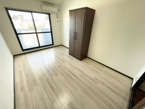 メゾン・ド・ポプラ4階1K リビングの画像