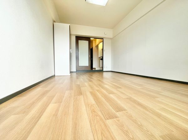 メゾン・ド・ポプラ2階1K 部屋①の画像