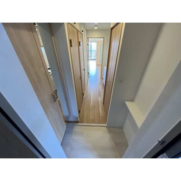 スプランディッドVIII9階2K 玄関の画像