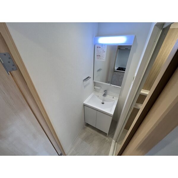 スプランディッドVIII9階2K 洗面所の画像