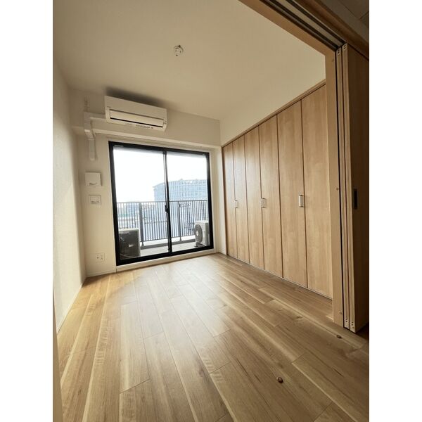 スプランディッドVIII7階2K リビングの画像