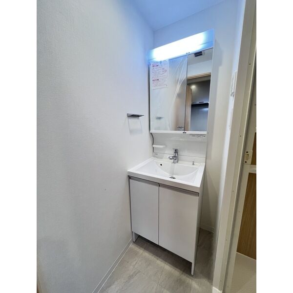 スプランディッドVIII7階2K 洗面所の画像