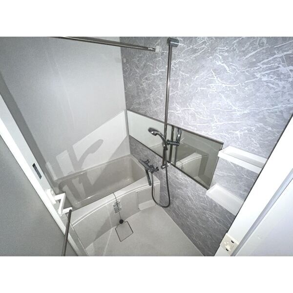 Splendide NAMBAIII11階1K お風呂の画像