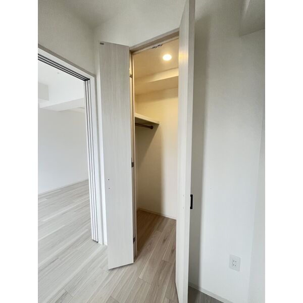 レジュールアッシュ塚本レジデンス9階1LDK 収納の画像