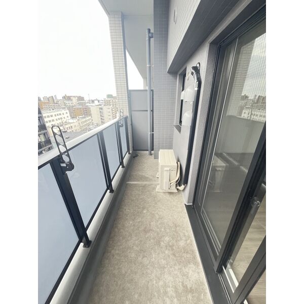 レジュールアッシュ塚本レジデンス10階1LDK ベランダの画像