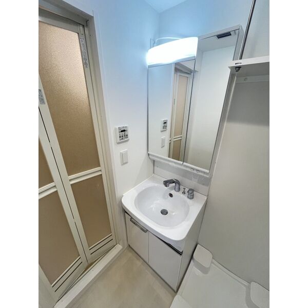 レジュールアッシュ塚本レジデンス10階1K 洗面所の画像