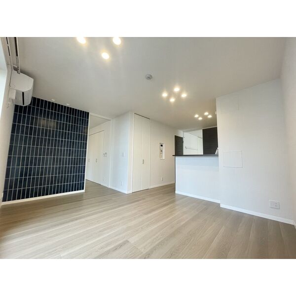 シャーメゾン アヴァンス03階2LDK リビングの画像