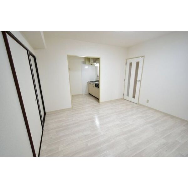 シロハイヌ今米09階 リビングの画像