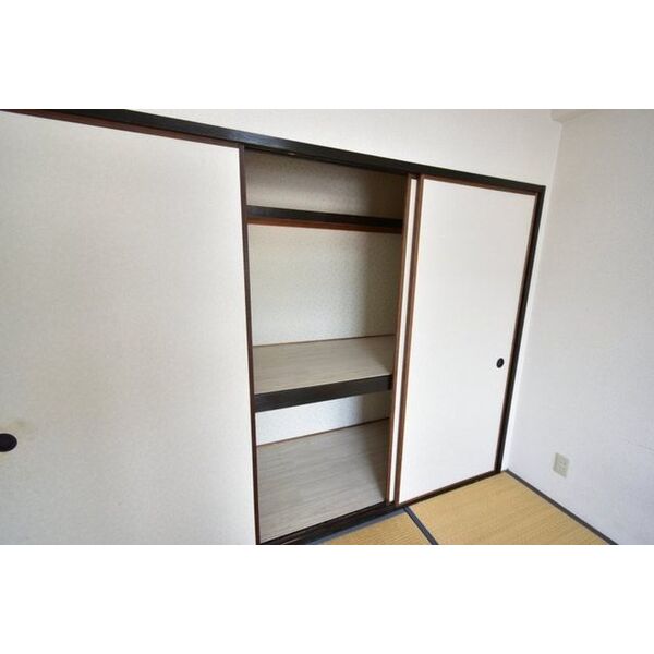 シロハイヌ今米09階2LDK 収納の画像